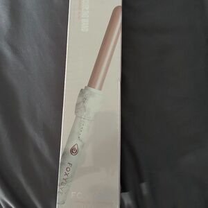 Foxybae white marble curling wand
